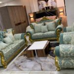 SALON ROYAL LOUIS VIX